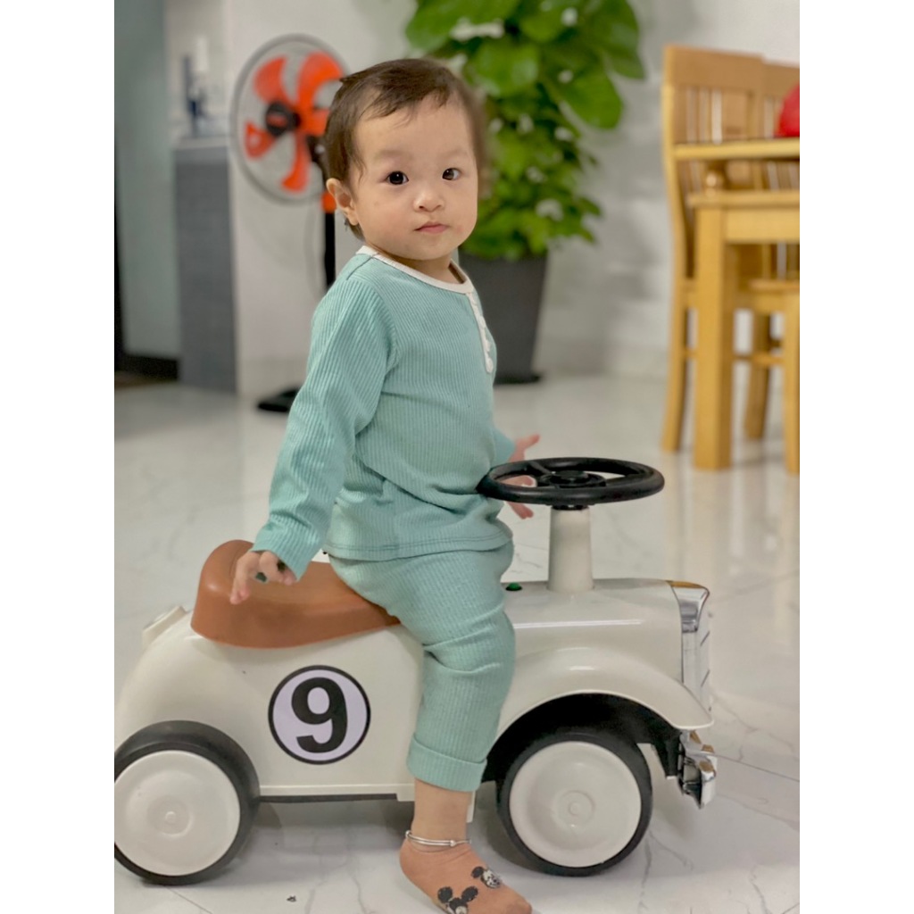 Xe chòi chân ,oto chòi chân có nhạc và đèn cho bé từ 1-3 tuổi