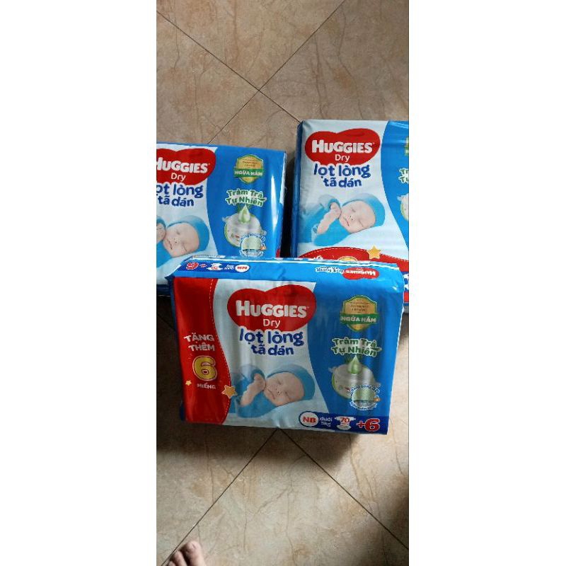 Tã dán Huggies nb70+6 cho bé dưới 5kg tràm trà tự nhiên