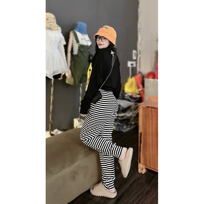 BỘ THU ĐÔNG MẶT CƯỜI VÀNG MIX QUẦN KẺ