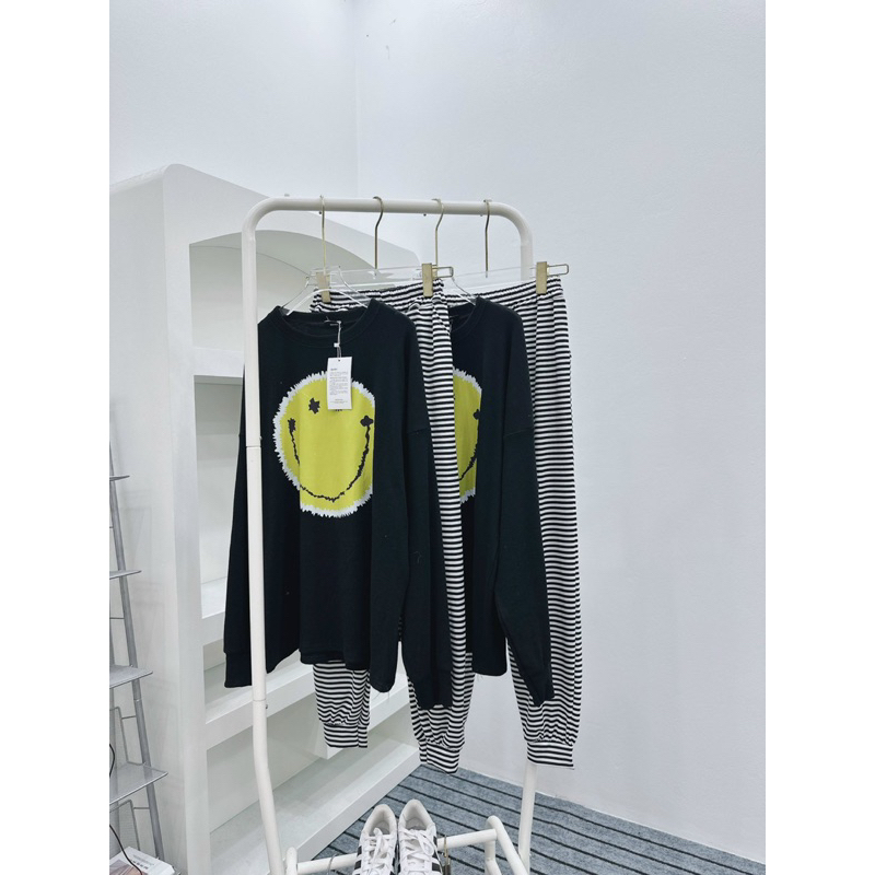 BỘ THU ĐÔNG MẶT CƯỜI VÀNG MIX QUẦN KẺ