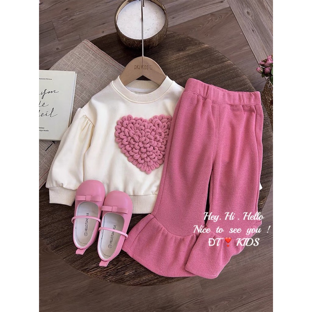 Bộ quần áo bánh bèo bé gái xinh sắn