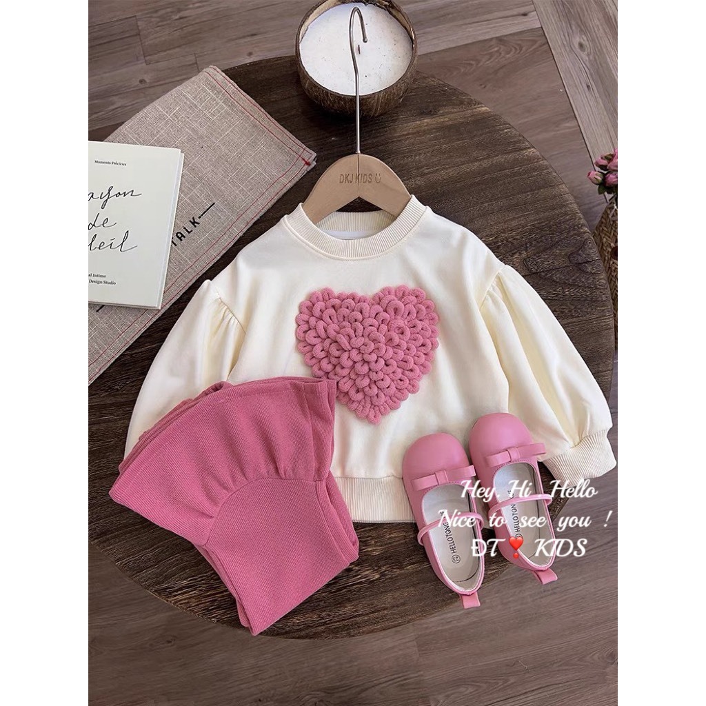 Bộ quần áo bánh bèo bé gái xinh sắn