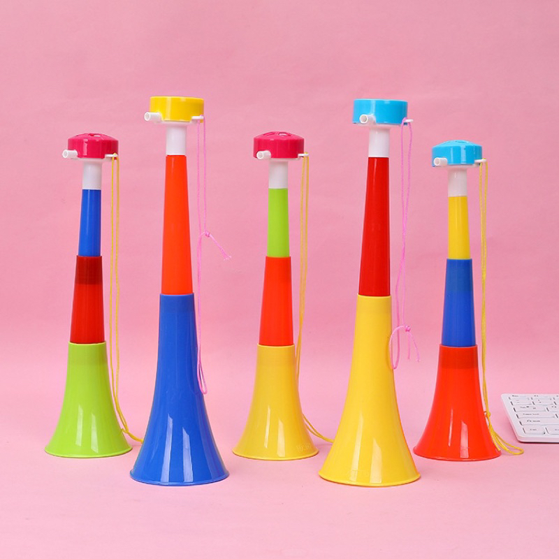 Kèn ba khúc cổ vũ bóng đá kêu to