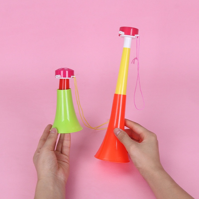 Kèn ba khúc cổ vũ bóng đá kêu to