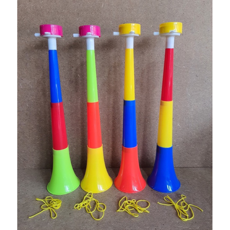 Kèn ba khúc cổ vũ bóng đá kêu to