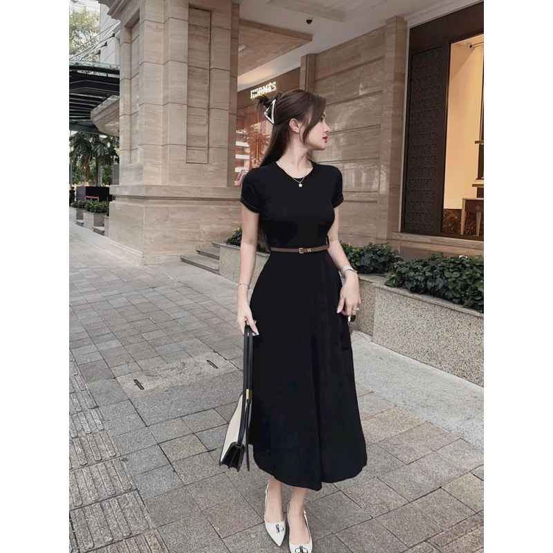 Đầm thời trang nữ mặc đi chơi dáng váy dài xoè cổ tròng chất vải thun tăm lạnh có kèm dây nịt.