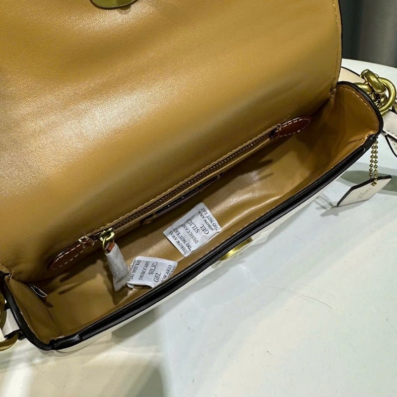 ✨✨Coach Harley Crossbody bag✨✨ CM702🌟Mẫu coach dáng bầu đơn giản, dễ phối