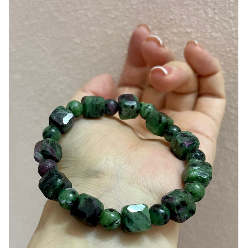 Ruby xanh Zoisite Nam Phi