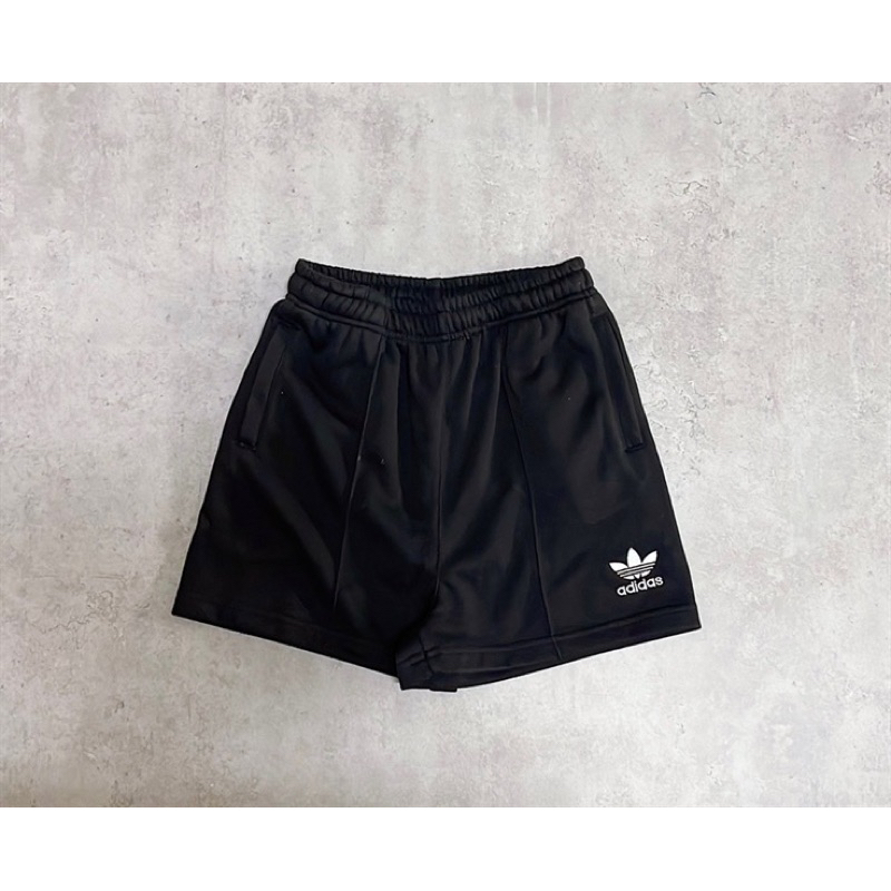 Áo thun adidas xynh