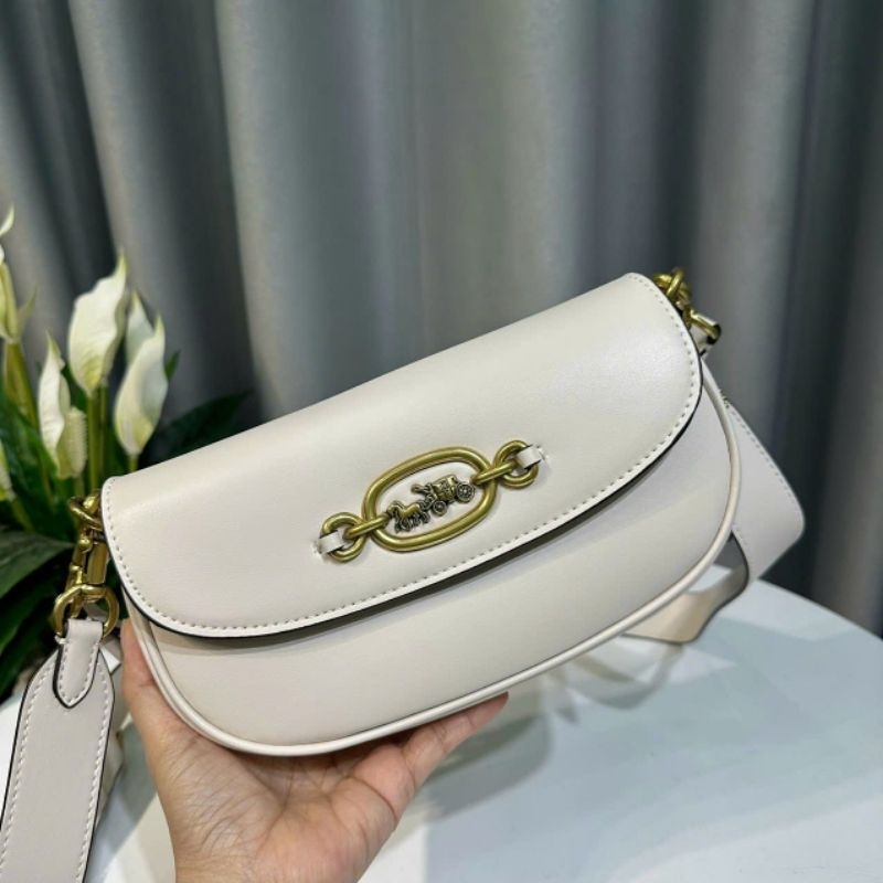 ✨✨Coach Harley Crossbody bag✨✨ CM702🌟Mẫu coach dáng bầu đơn giản, dễ phối