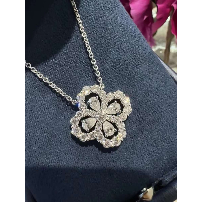 Dây chuyền và khuyên tai bạc S925 đá sáng xinh xắn