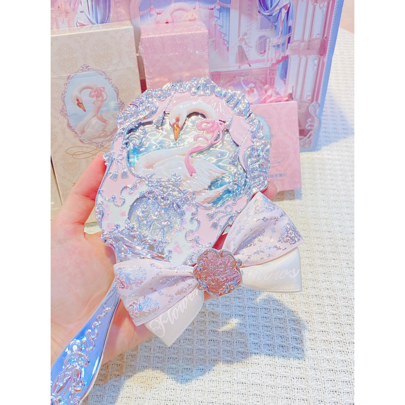 Bộ Sưu Tập Flower Knows Thiên Nga