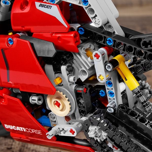 BỘ LẮP RÁP LEGO TECHNIC 42107 SIÊU MÔ TÔ DUCATI PANIGALE V4 R