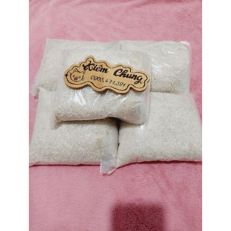 1kg Gạo lúa thơm quê nguyên cám có thể lấy nước cơm uống, làm đẹp.