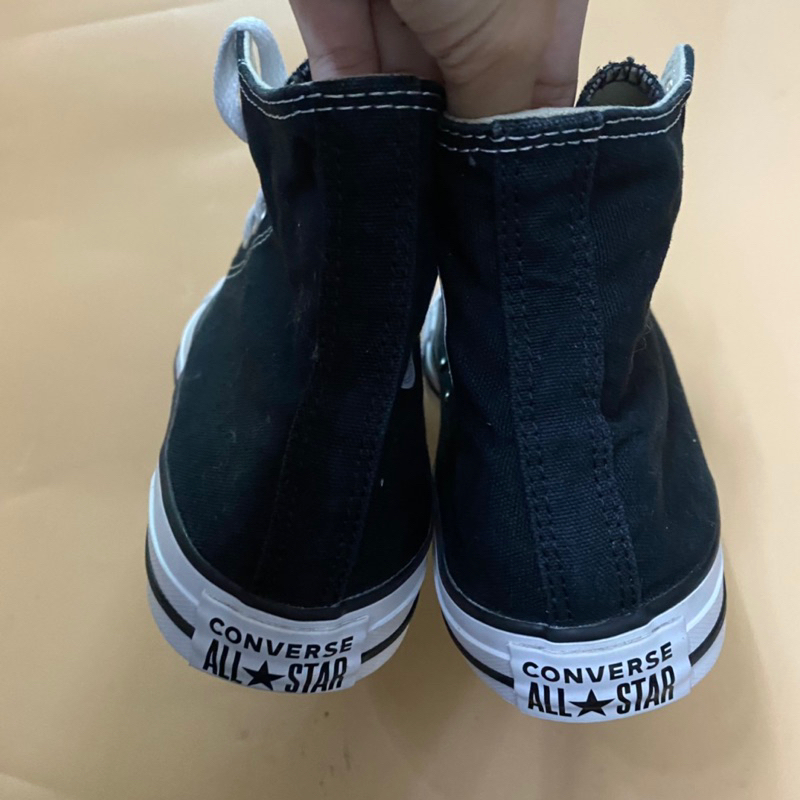 Giày chính hãng đã qua sử dụng