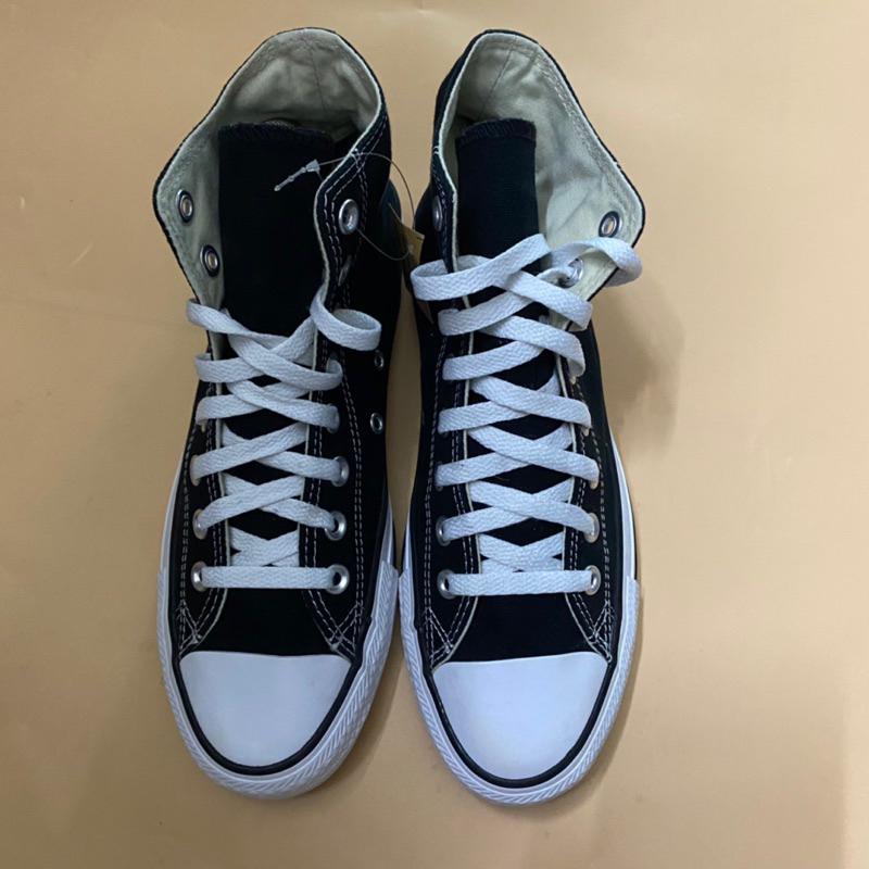 Giày chính hãng đã qua sử dụng