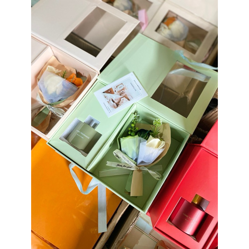 Set Quà Tặng 20/10; 20/11 Tinh Dầu Và Hoa