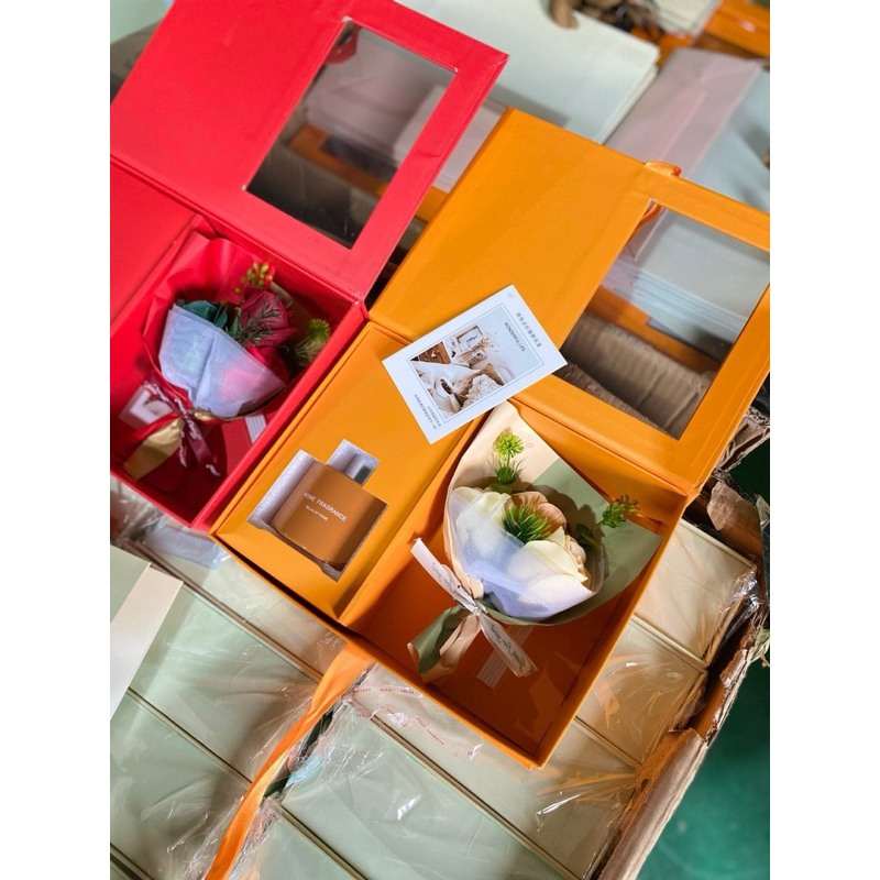 Set Quà Tặng 20/10; 20/11 Tinh Dầu Và Hoa