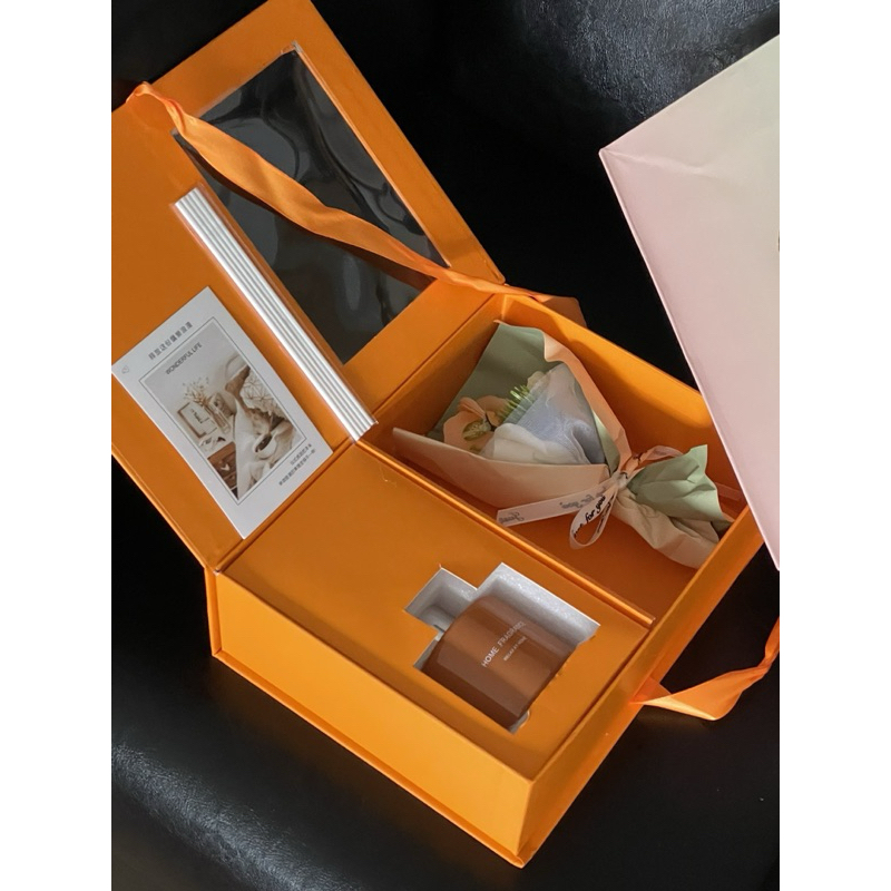Set Quà Tặng 20/10; 20/11 Tinh Dầu Và Hoa