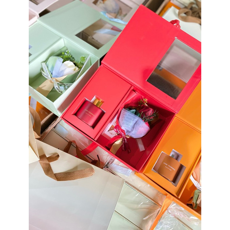 Set Quà Tặng 20/10; 20/11 Tinh Dầu Và Hoa