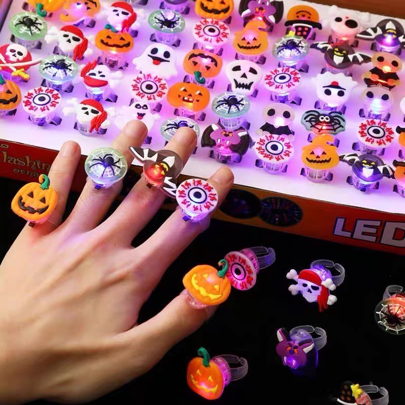 Nhẫn đeo tay Halloween Noel Giáng Sinh phát sáng đồ chơi hoạt hình