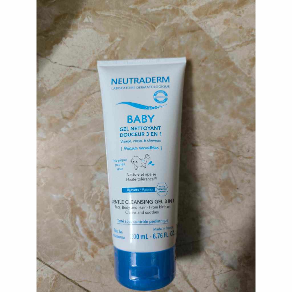 Sữa Tắm Gội Cho Bé 3 Trong 1 NEUTRADERM Làm Sạch Nhẹ Nhàng An Toàn Cho Da Bé 200ml