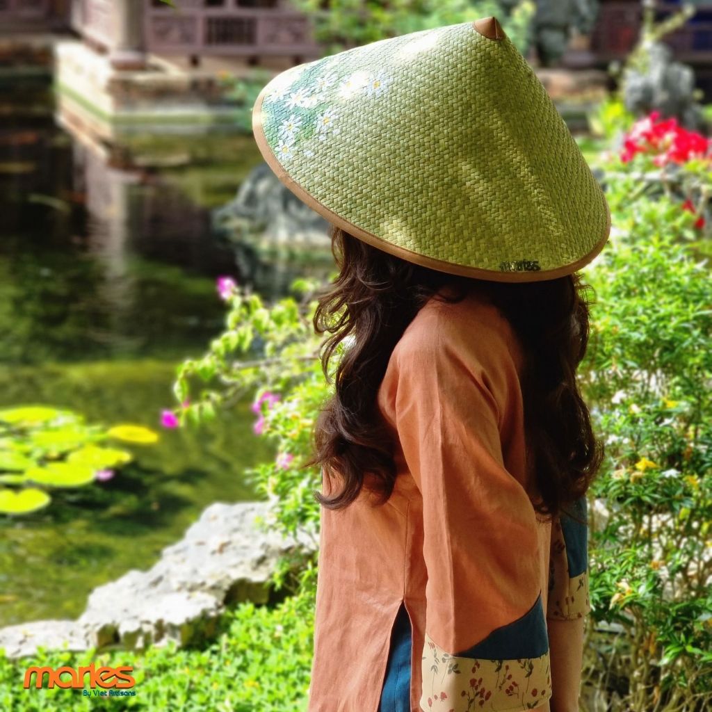 Nón Cỏ Bàng 16 Vành Hoạ Tiết Hoa Cúc Nhí Maries