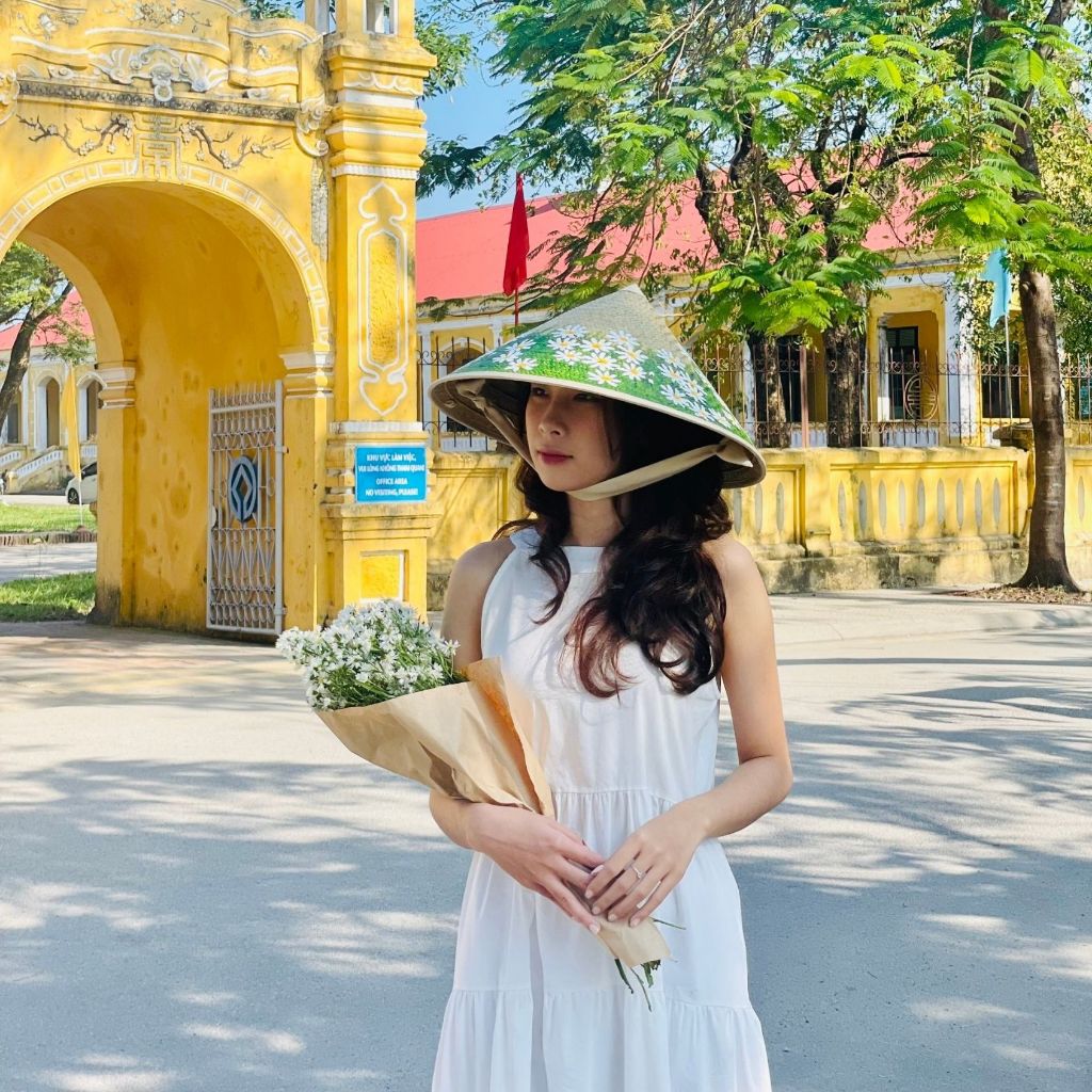 Nón Cỏ Bàng 16 Vành Hoạ Tiết Hoa Cúc Nhí Maries