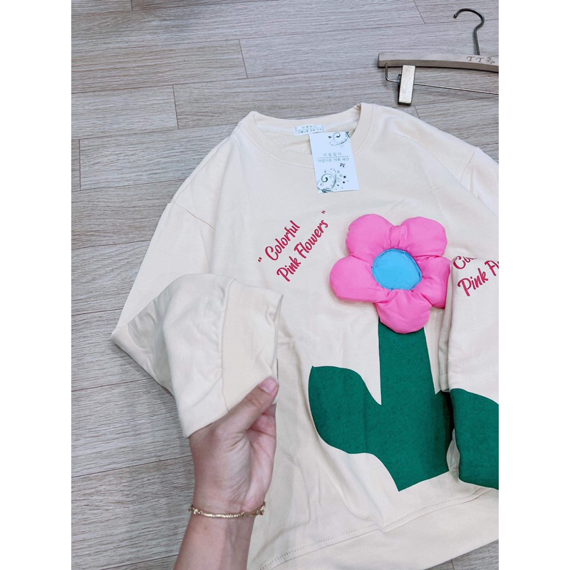 ÁO NỈ DA CÁ  BE  HOA NỔI DÁNG XUÔNG