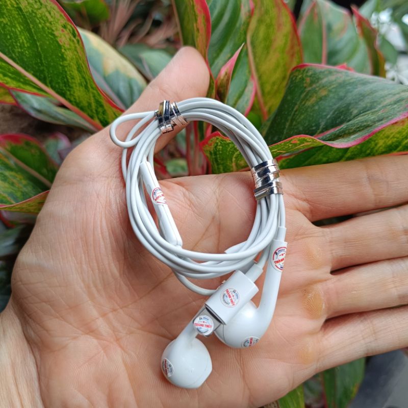 Tai nghe táo,chân tròn 3.5,chân ling.ning bóc máy .tặng kèm dây quấn bảo vệ tai