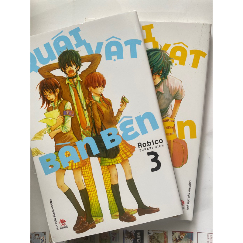 Quái Vật Bàn Bên