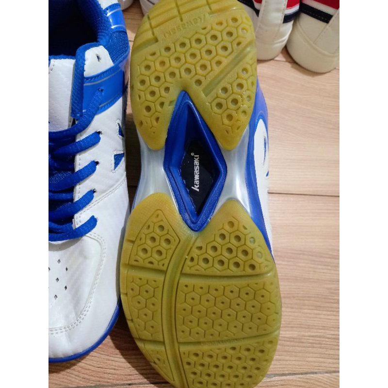 Giầy thể thao cầu lông nam nữ