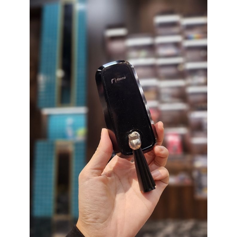 Kính Vuông CNC Rizoma