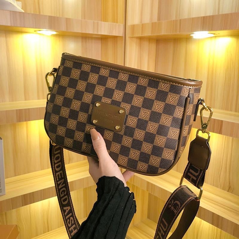 Túi Xách Nữ, Túi Đeo Chéo Kẻ Ô Cá Tính Đi Chơi Hot Trend Pk 608