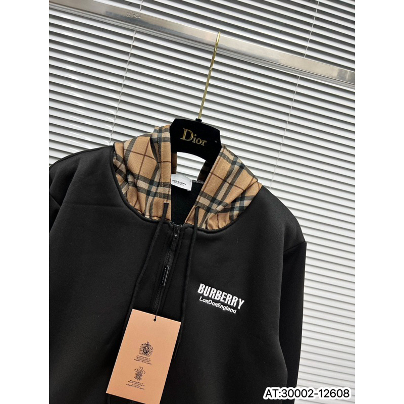 Áo khoác hoodie mũ bbr hoạ tiết kẻ caro nâu,áo hoodie thêu chữ bbr mũ nâu kẻ caro đơn giản