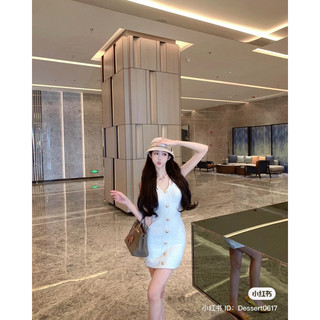 Đầm len lông hai dây nút vang cao cấp