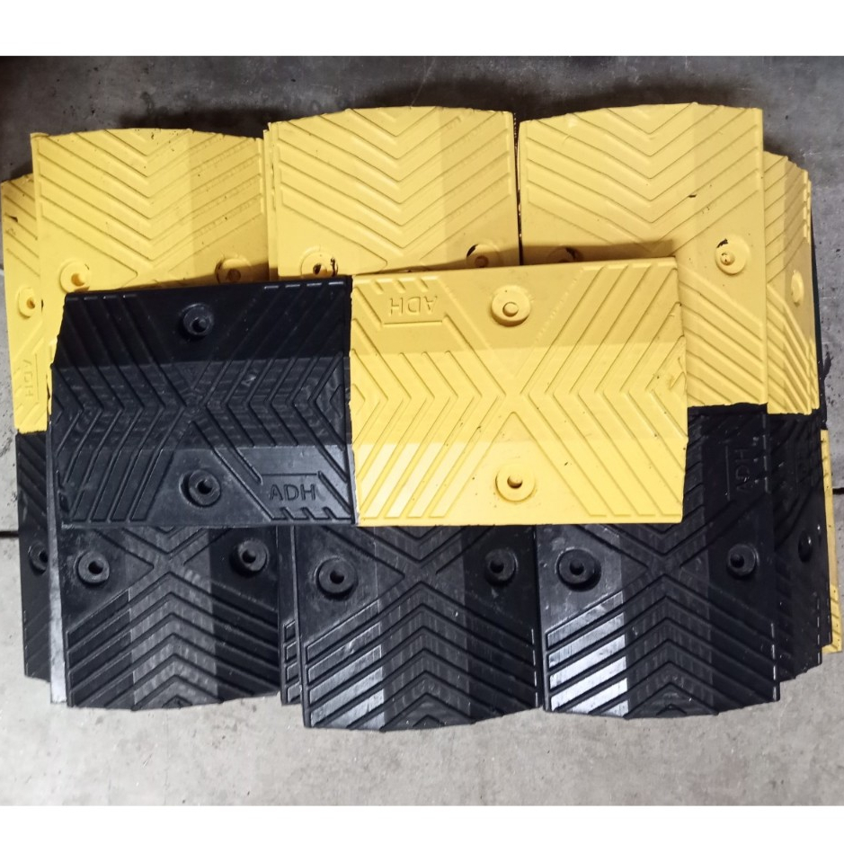 Gờ giảm tốc _ KT : 500x200x30mm