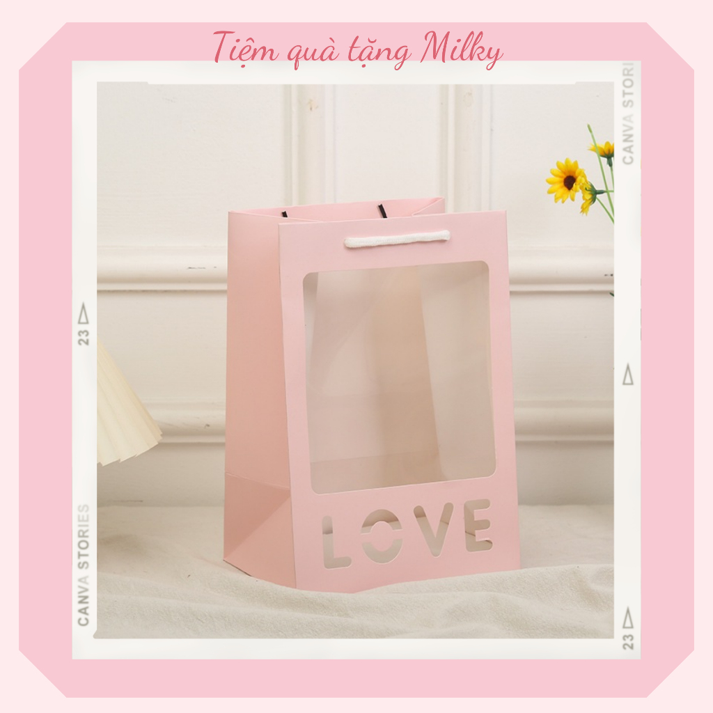 Túi giấy mặt kính mica, túi giấy đựng hoa đựng quà in hình chữ love hình trái tim sang trọng