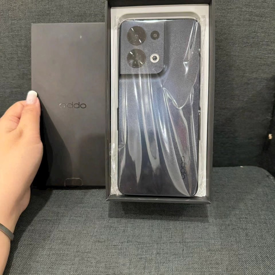 OPPO RENO8 5G đẹp keng 99%