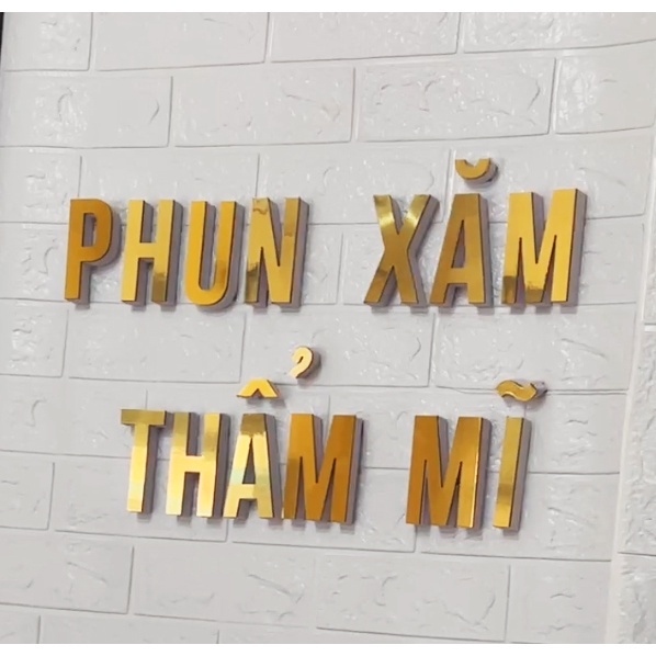 Chữ màu vàng gương dày 13mm cao 20cm dán tường