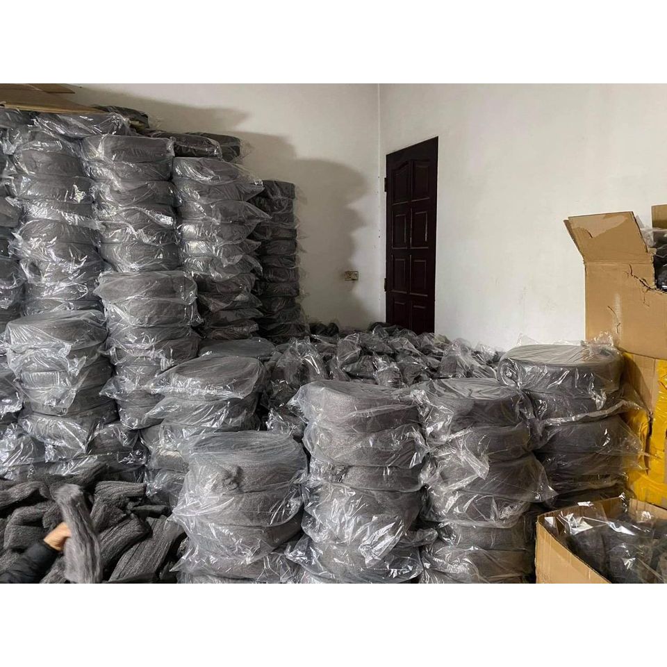 Cọ xoong cuộn len thép phơi sáng chơi tết