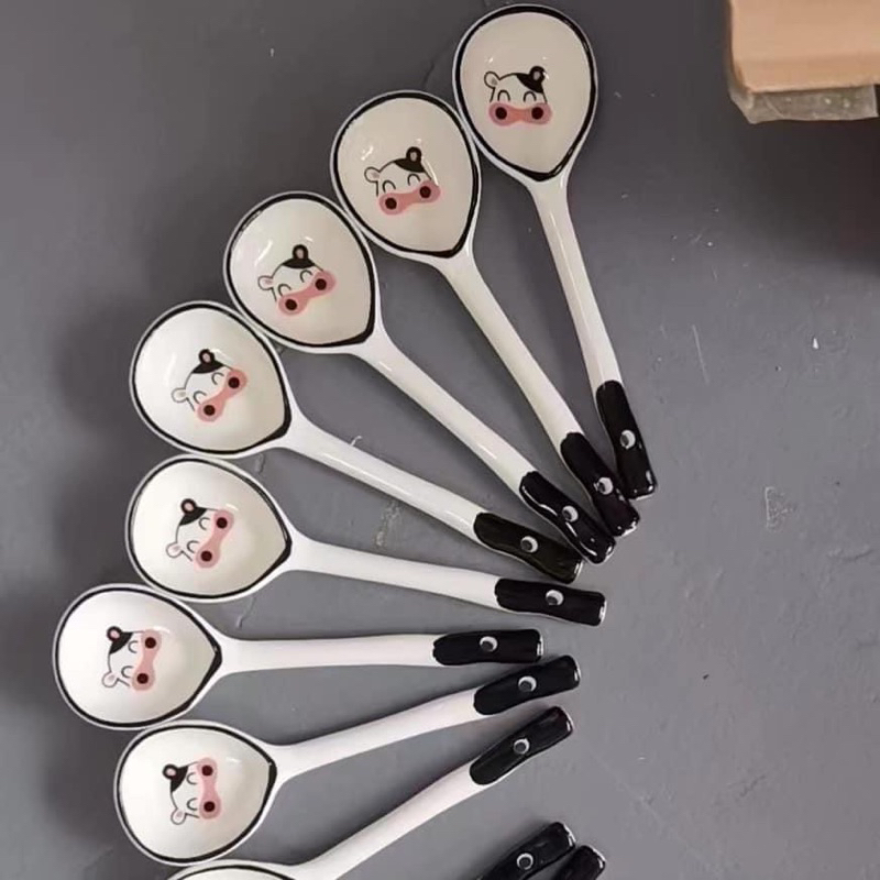 SET BỘ 2 BÁT + 2 THÌA HÌNH BÒ SỮ CHỮ MILK