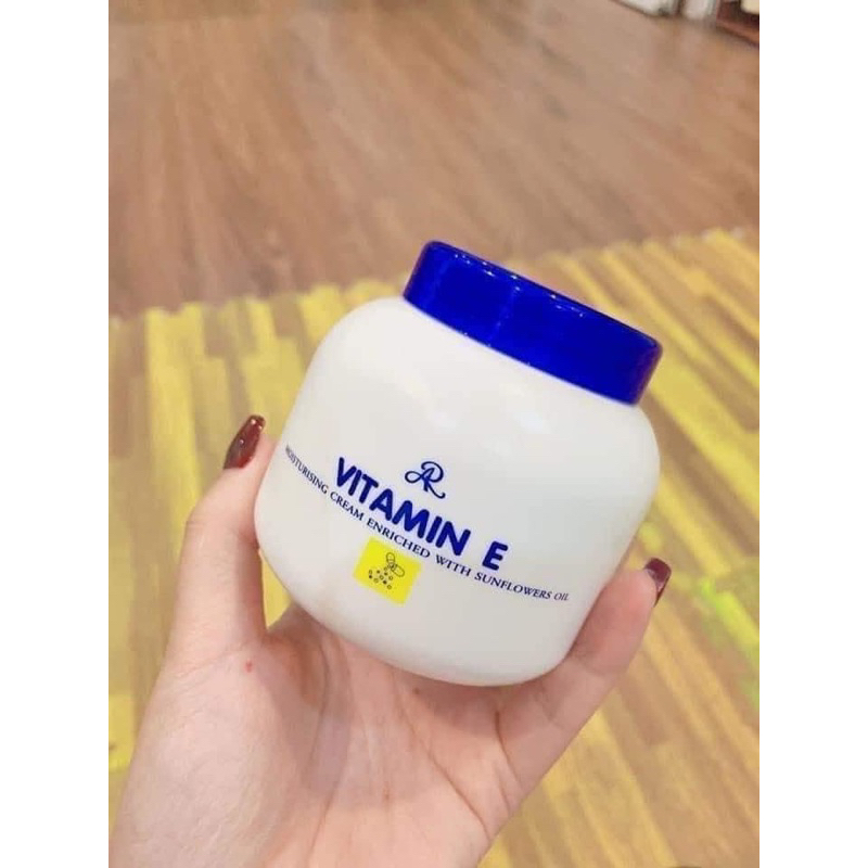Kem dưỡng  ẩm vitamine TL - spa 34
