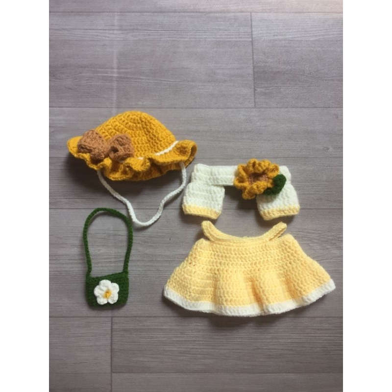 Ouffit doll 20cm, váy len hướng dương