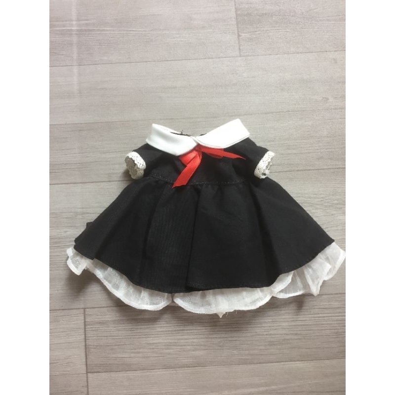 Ouffit doll 20cm, váy đen viền bèo
