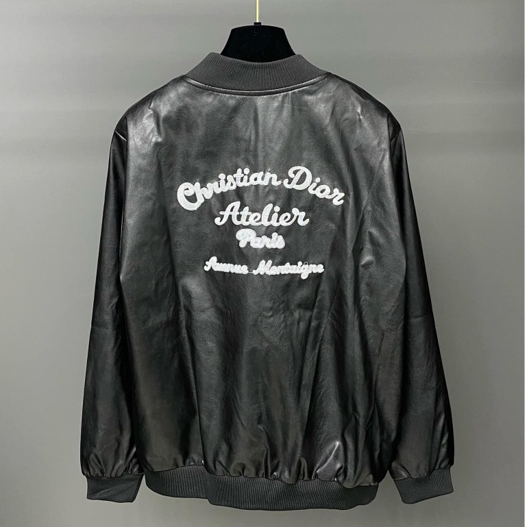 Áo Khoác Bomber Da DIOR Thêu Chữ Lưng 2 Lớp Dầy Dặn - Bomber DIOR Lót Gió Cực Ấm Hottrend Nam Nữ 2023