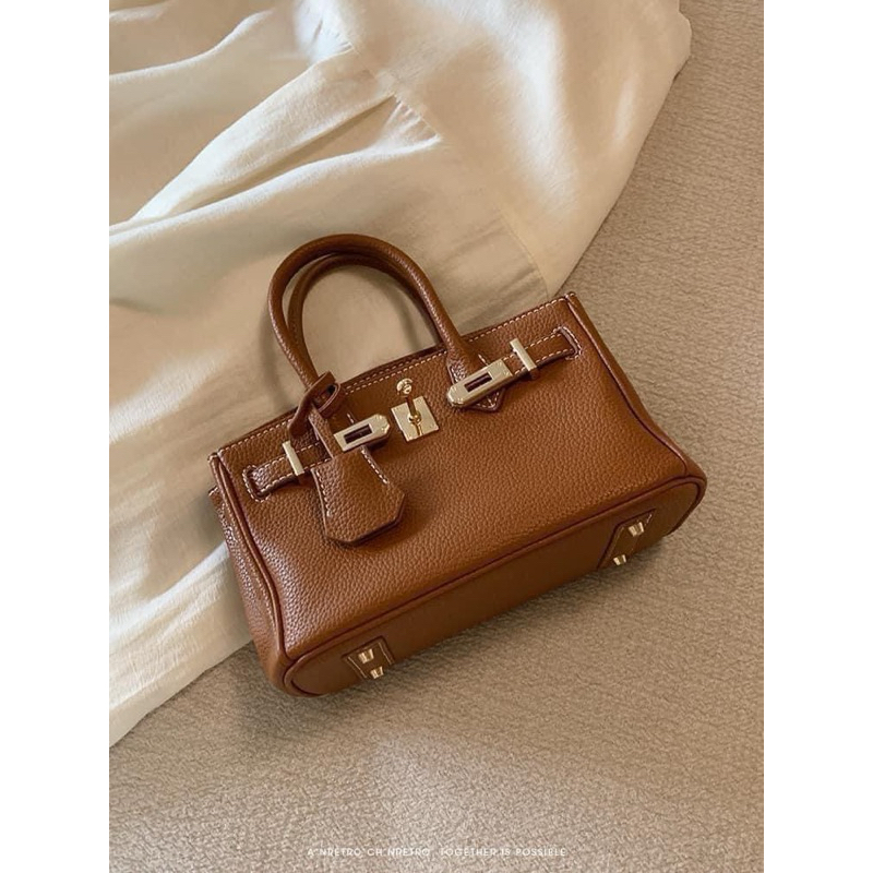 Túi da Nretro tặng kèm khăn lụa sang chảnh