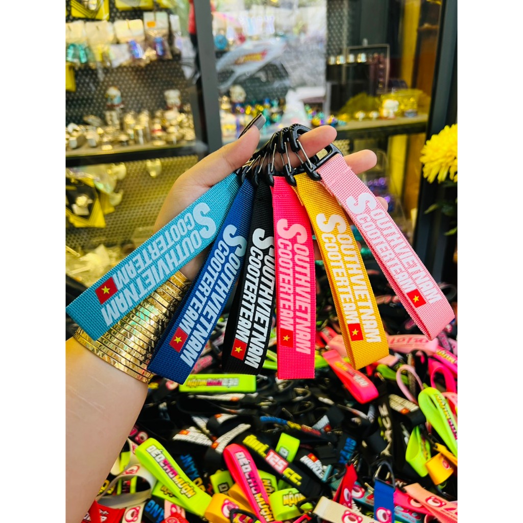 Dây Móc Chìa Khóa Chữ South VietNam nhiều màu sắc