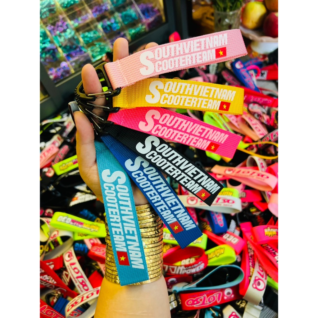 Dây Móc Khóa Chữ South VietNam nhiều màu sắc