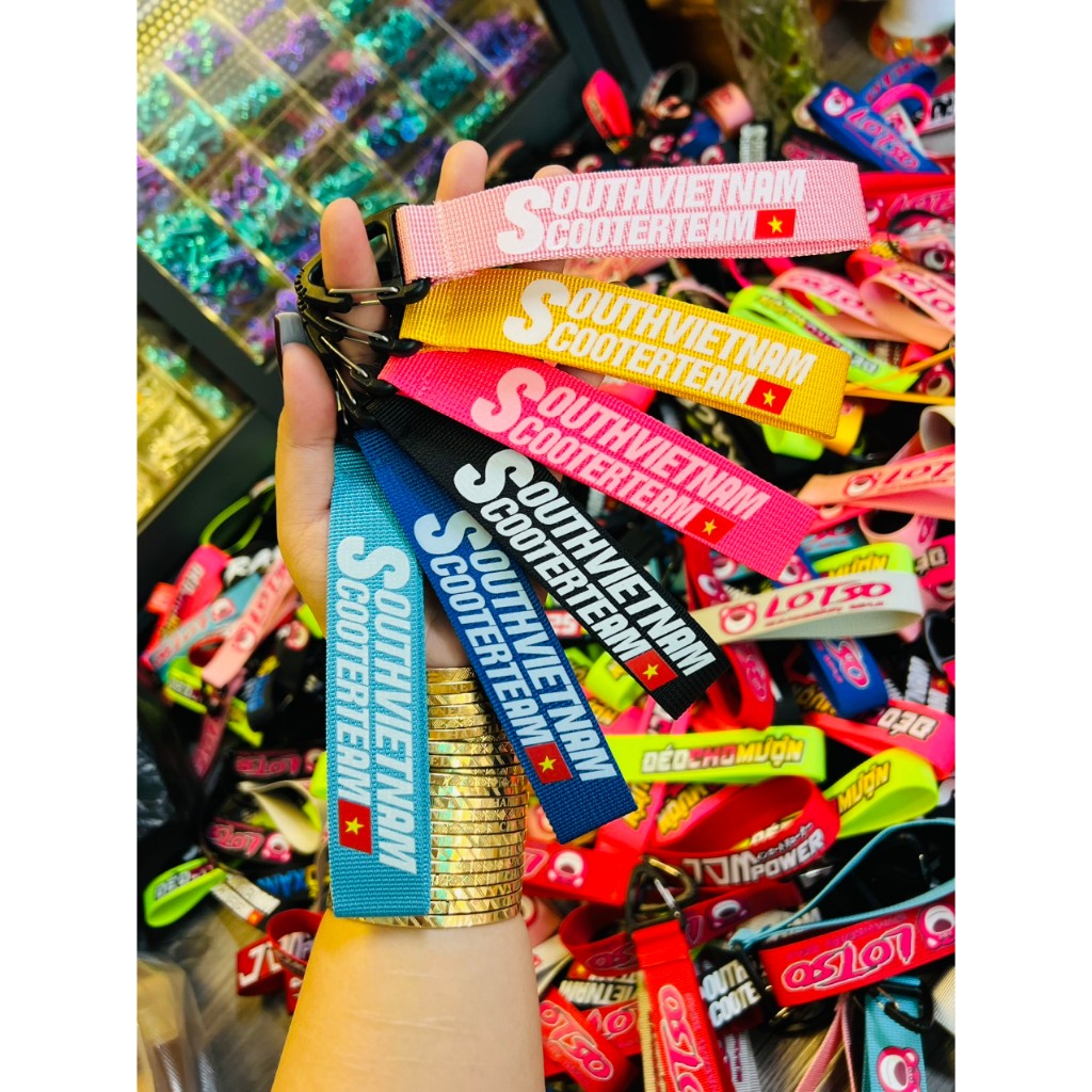 Dây Móc Khóa Chữ South VietNam nhiều màu sắc